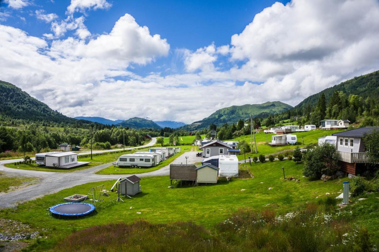 Готель Smordal Hytteutleie Og Camping Нурфіордейд Екстер'єр фото